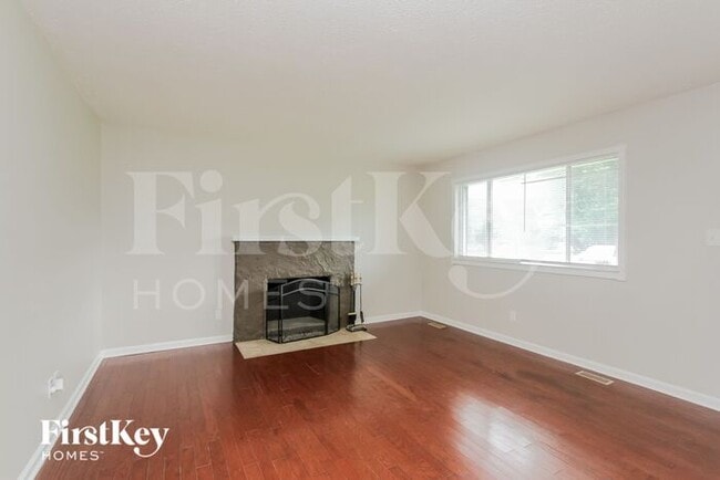 Foto del edificio - 3342 Busy Bee Ln
