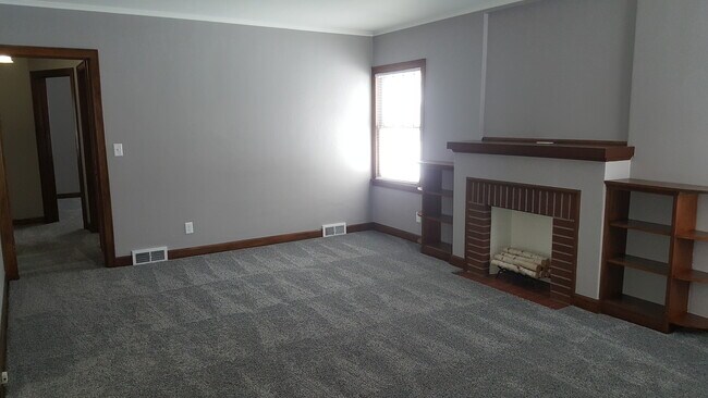 Foto del edificio - 2131 N Howell St