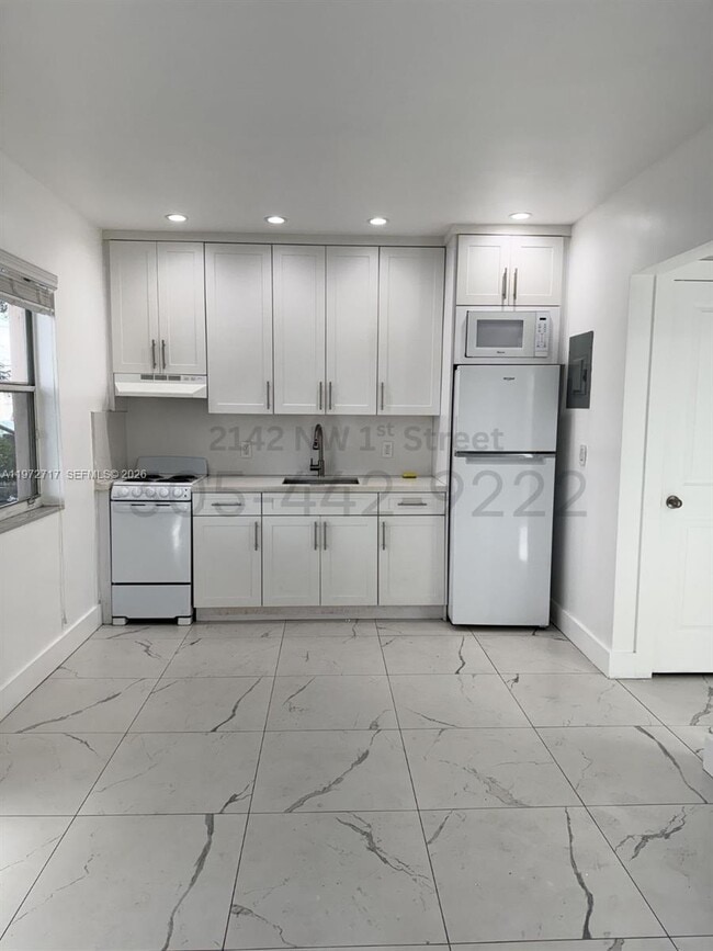 Building Photo - 2142 NW 1st St