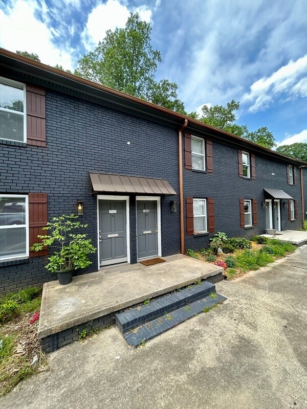 Primary Photo - 1464 Sherwood Dr
