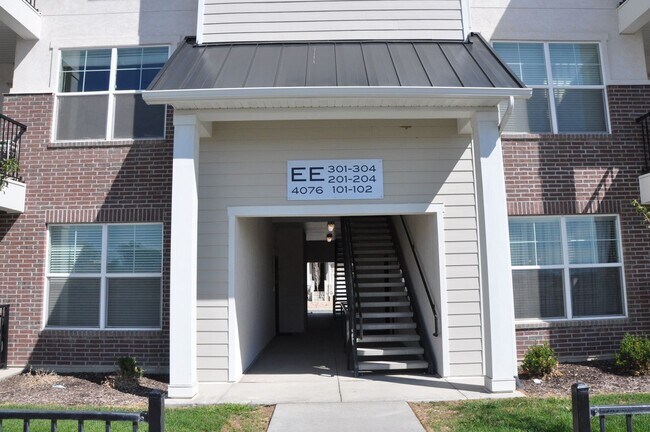 Building Photo - 3 bedroom, 2 bathroom house located in the...