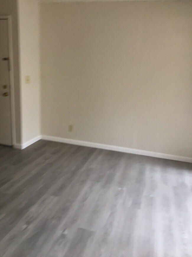 944 Kiely Blvd Unit E, Santa Clara, CA 95051 Condo for Rent in Santa