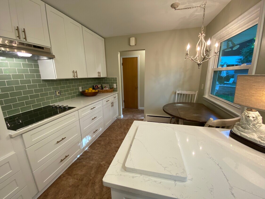 Foto principal - 4820 Williston Rd