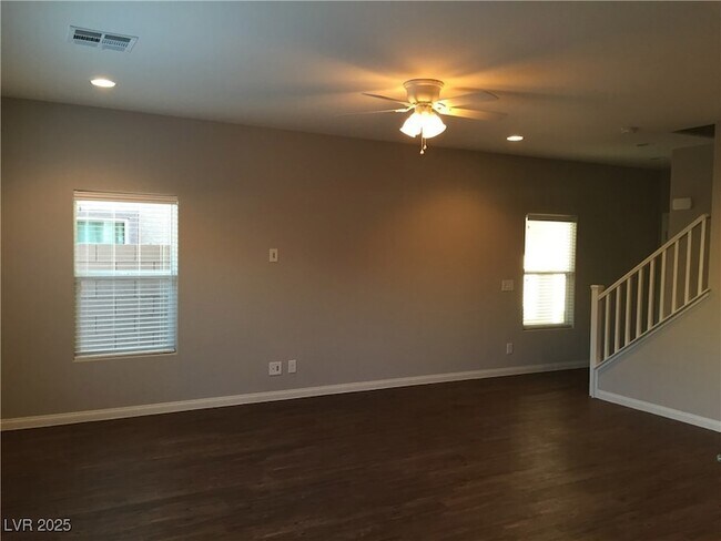 Building Photo - 8674 Tara Hill Ave