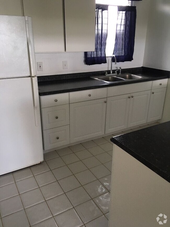 Building Photo - 94-011 Waipahu St