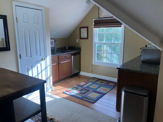 Foto del edificio - 5804 Searl Terrace