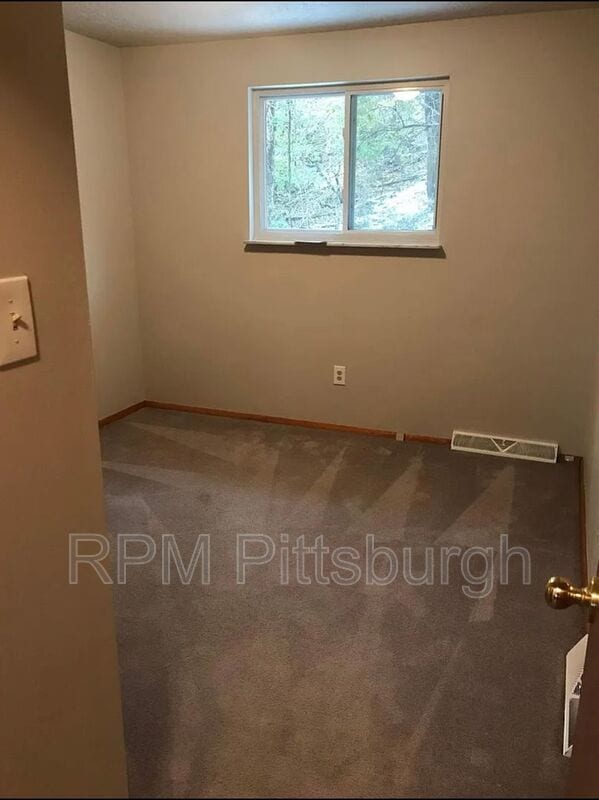 Building Photo - 1207 Pine Hollow Rd