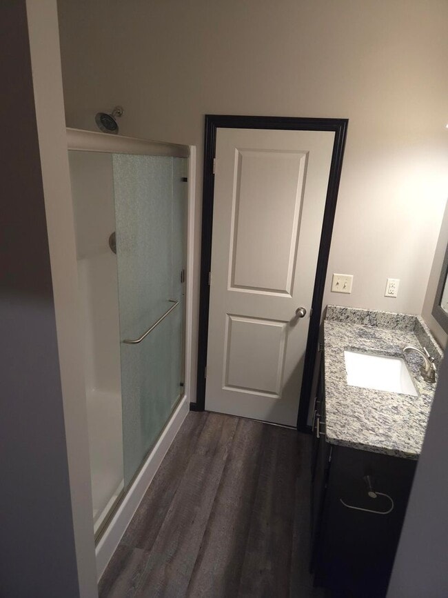 Building Photo - 619/21 N Grandstone St