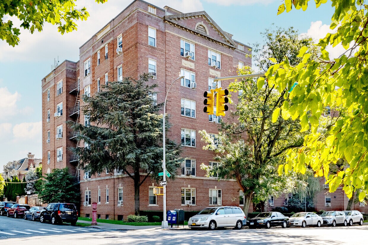 Primary Photo - The Claremont