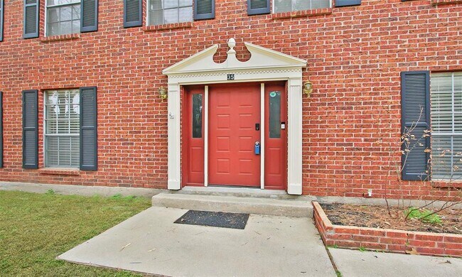 Building Photo - 35 Hickory Oak Dr