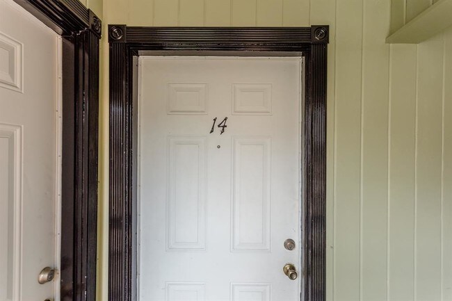 Foto del edificio - 2128 Oakdale St