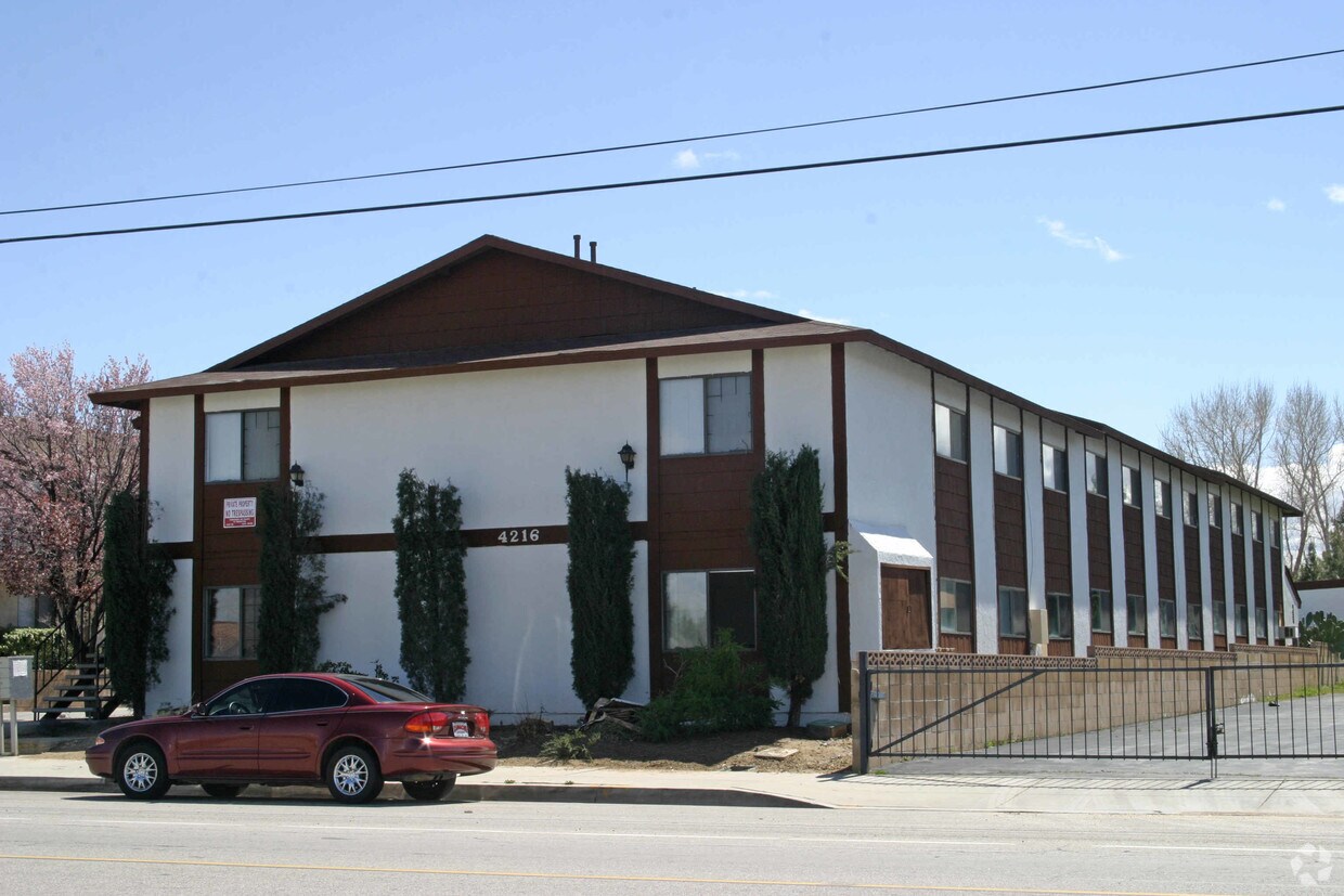 Primary Photo - 4216 W Avenue L