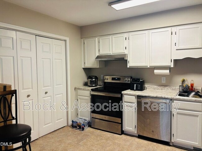 Foto del edificio - 2922 Glenridge Dr