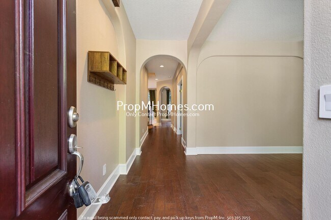 Building Photo - Four Bedroom Luxury Home in Tualatin - Tur...