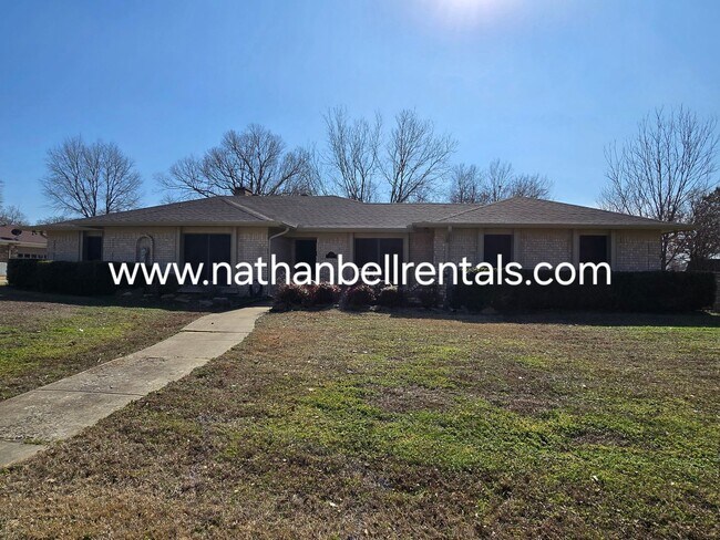 Foto del edificio - 3910 Shannon Dr