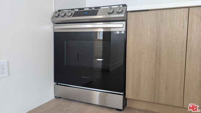 Foto del edificio - 1125 Lodi Pl