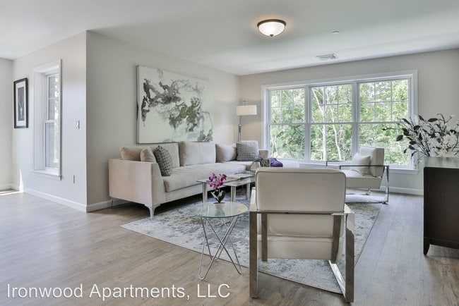 Building Photo - 1 br, 1 bath Apartment - 215 Fairmount Avenue