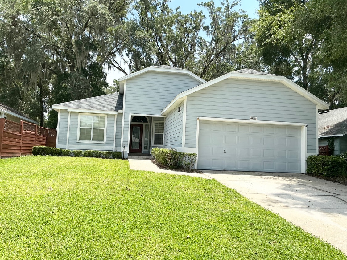 Foto principal - 12227 NW 8th Pl