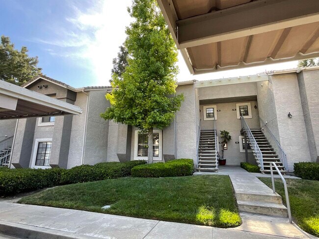 Building Photo - 14954 Avenida Venusto