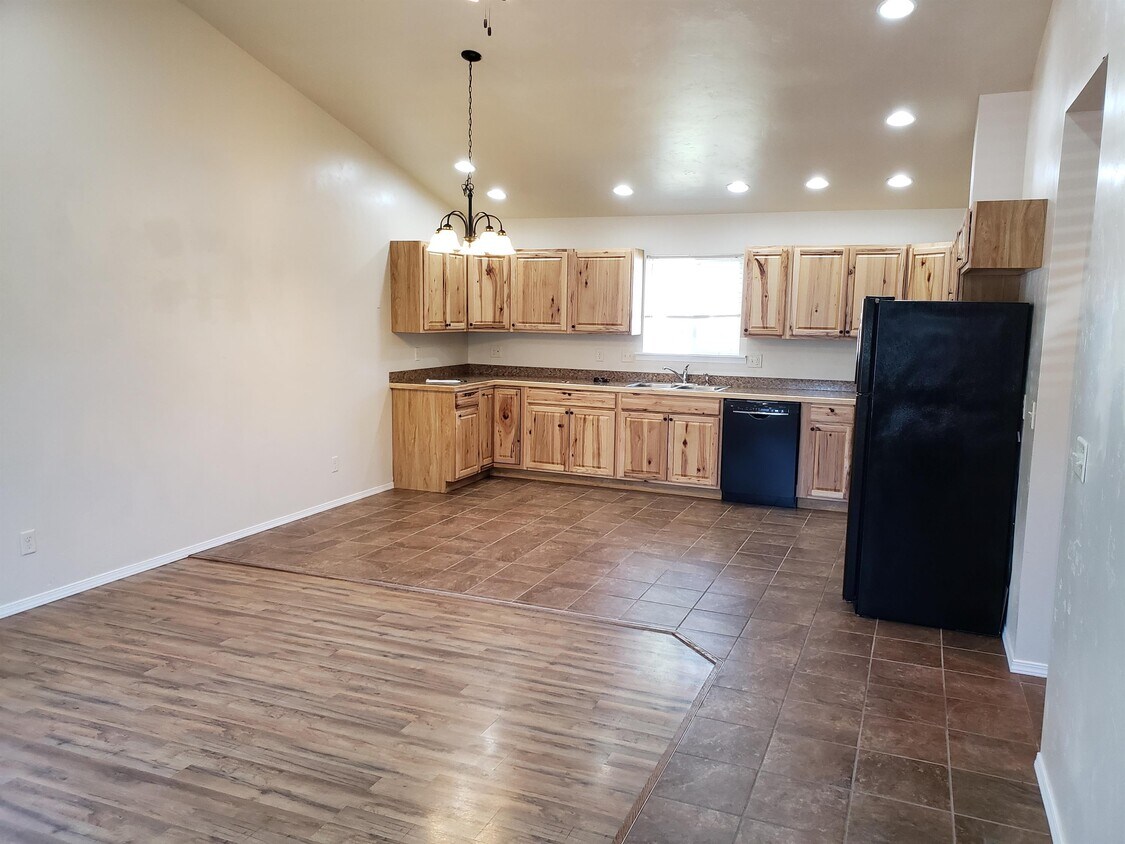 385 Mountain View Dr, Kalispell, MT 59901 House Rental in Kalispell