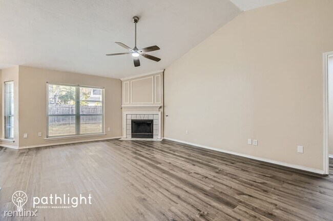 Foto del edificio - 4 br, 2 bath House - 112 Browning Lane UNIT
