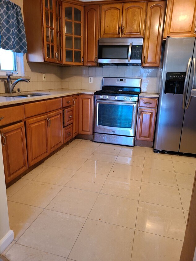 Foto principal - 8921 198th St
