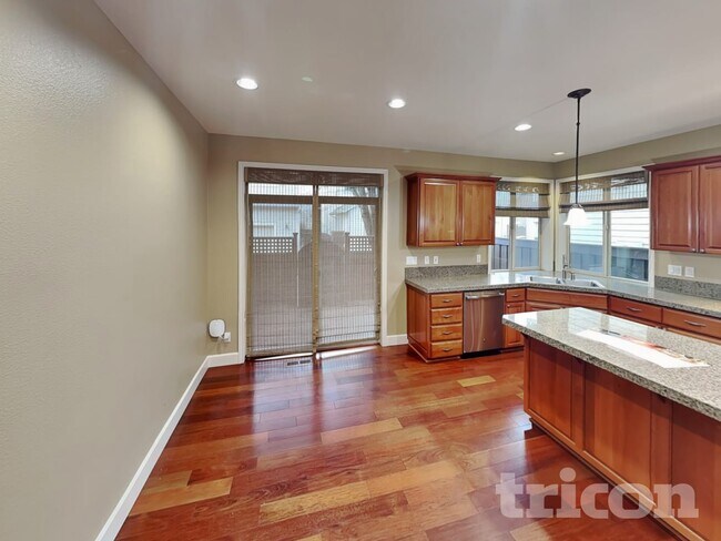 Foto del edificio - 29261 SW Charlotte Ln