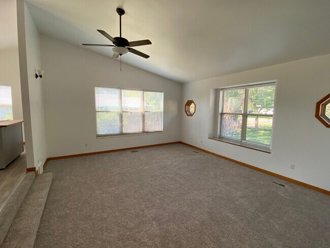 Foto del edificio - 3 Bedroom 2 Bath home