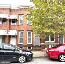 Building Photo - 406 W 28th St