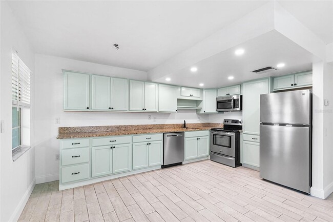 Foto del edificio - ST PETE APARTMENT FOR RENT!!