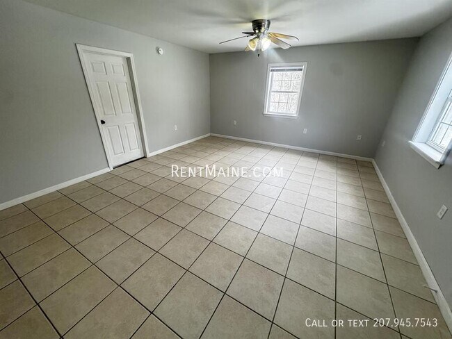 Foto del edificio - 40 Vafiades Ave