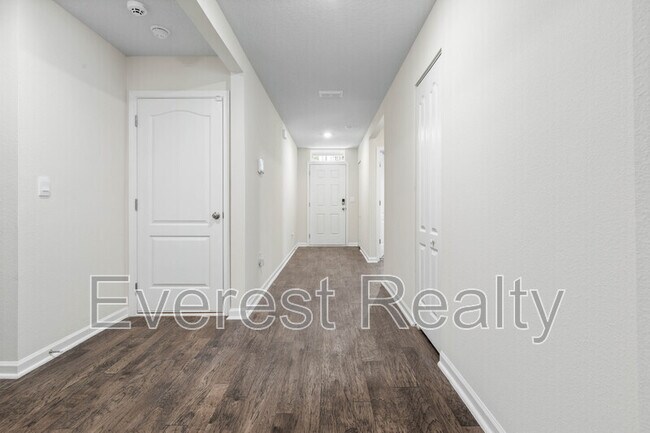 Foto del edificio - 51 Bradmore Ln