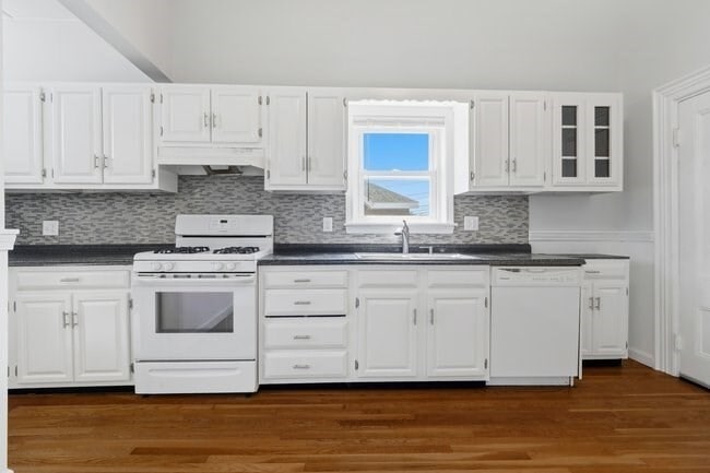 Building Photo - 68 Converse Ave