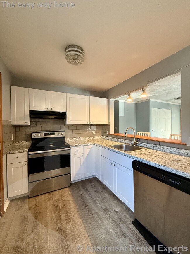 Building Photo - Somerville/Davis Square 2 Bedroom