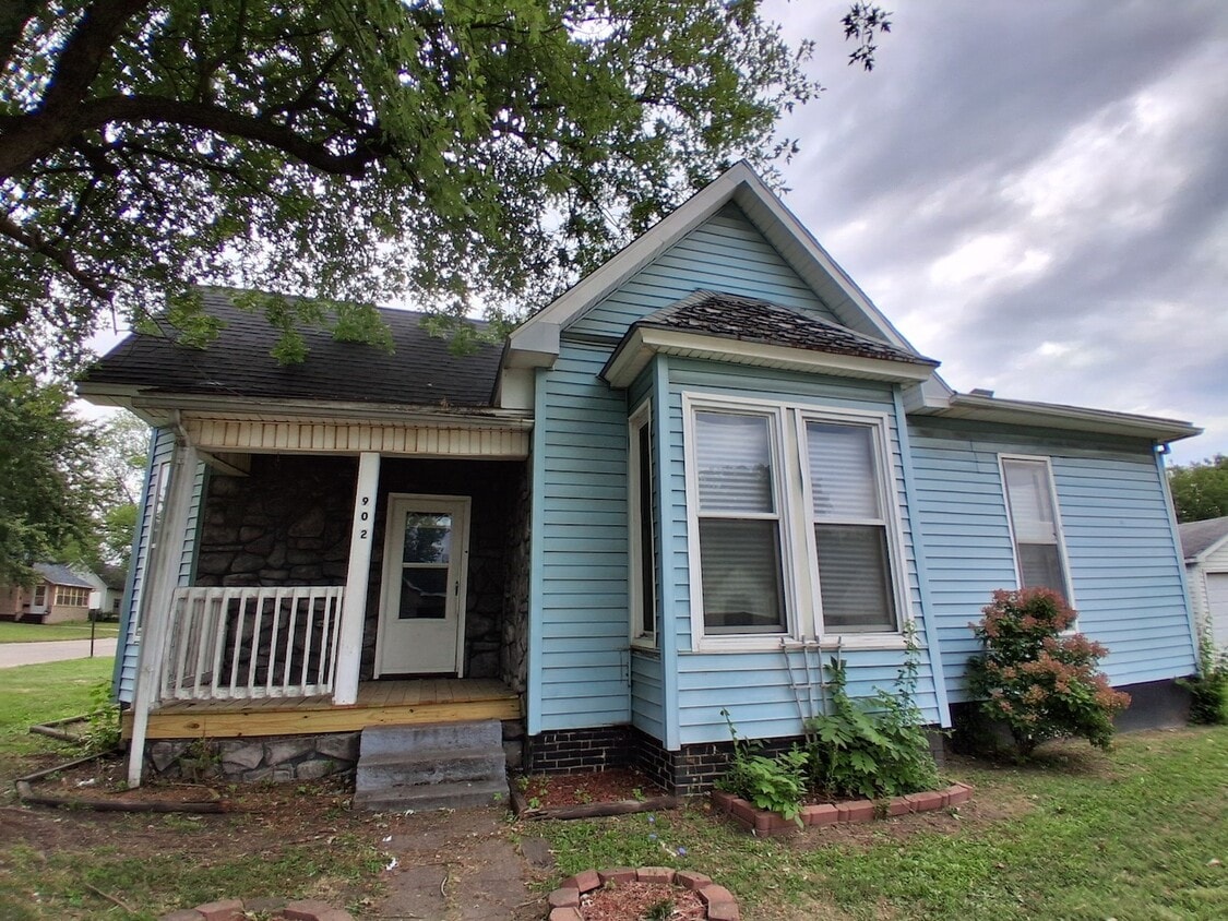 Primary Photo - 902 Norman St
