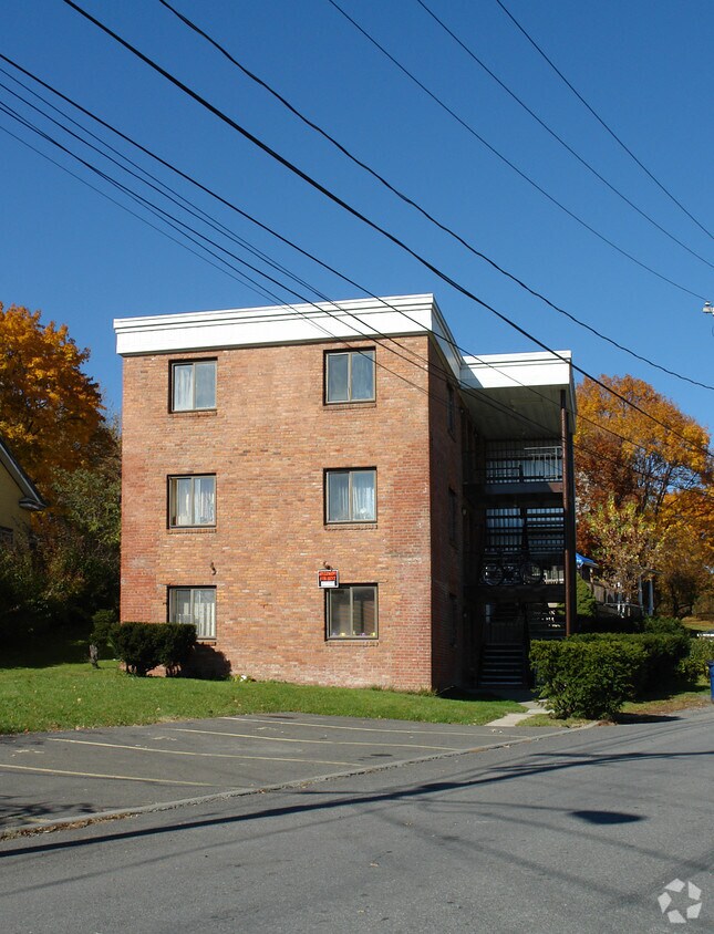 Primary Photo - 6631 Chester Ave