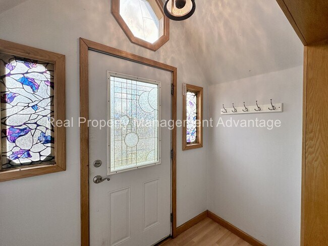 Foto del edificio - Charming Royal Oak Rental – Walkable to Wo...