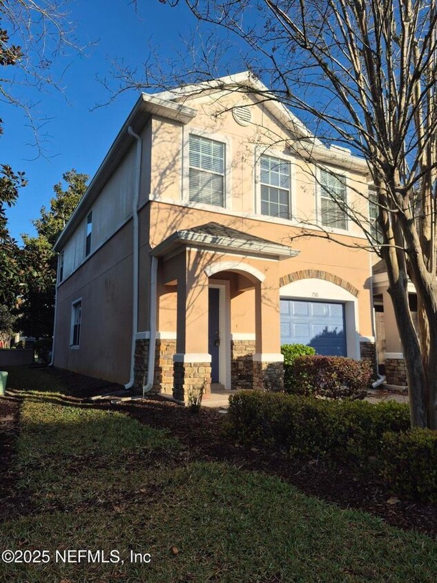 Primary Photo - Nice 3/2 Townhome in Oakleaf