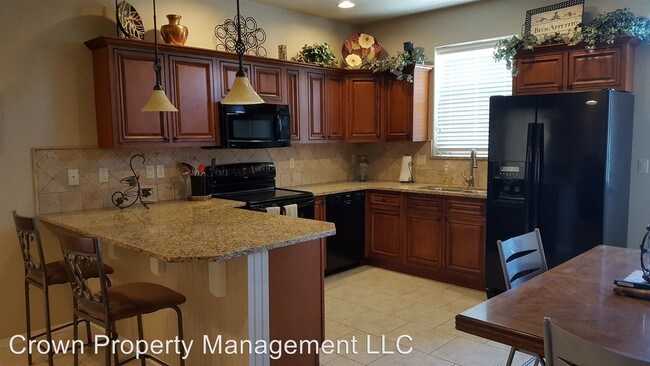 Building Photo - 3 br, 2.5 bath House - 143 S Tweedt Place