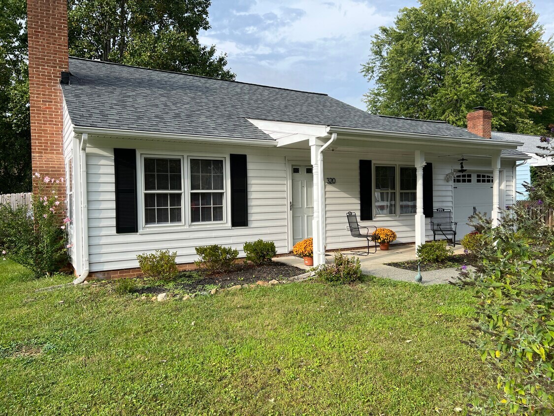 Primary Photo - 320 Minor Ridge Rd
