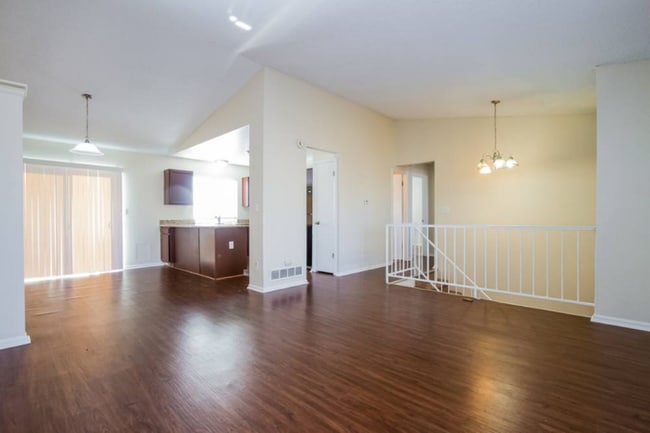 Building Photo - 21148 E Eastman Dr