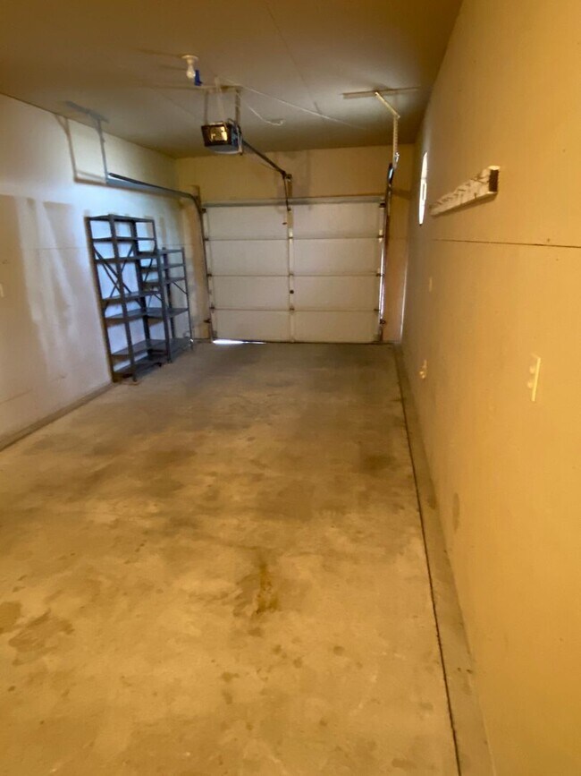 Foto del edificio - 2 bedroom 2 bath with a 1 car garage