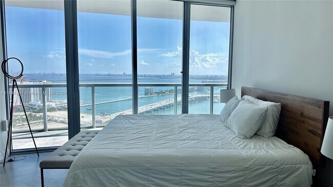 Building Photo - 888 Biscayne Blvd