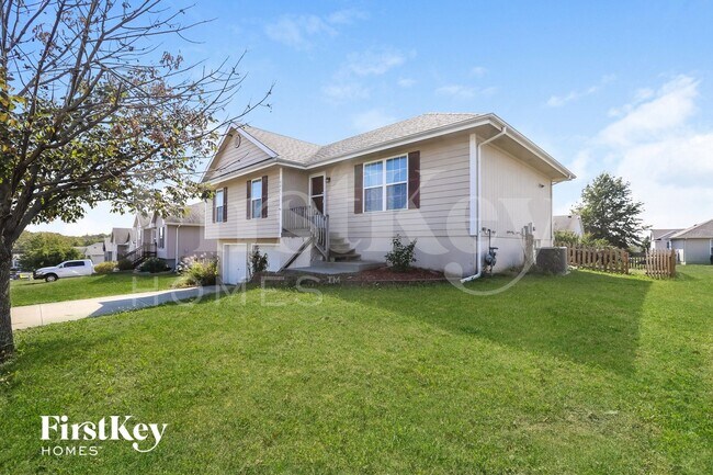 Foto del edificio - 2211 Larkspur St