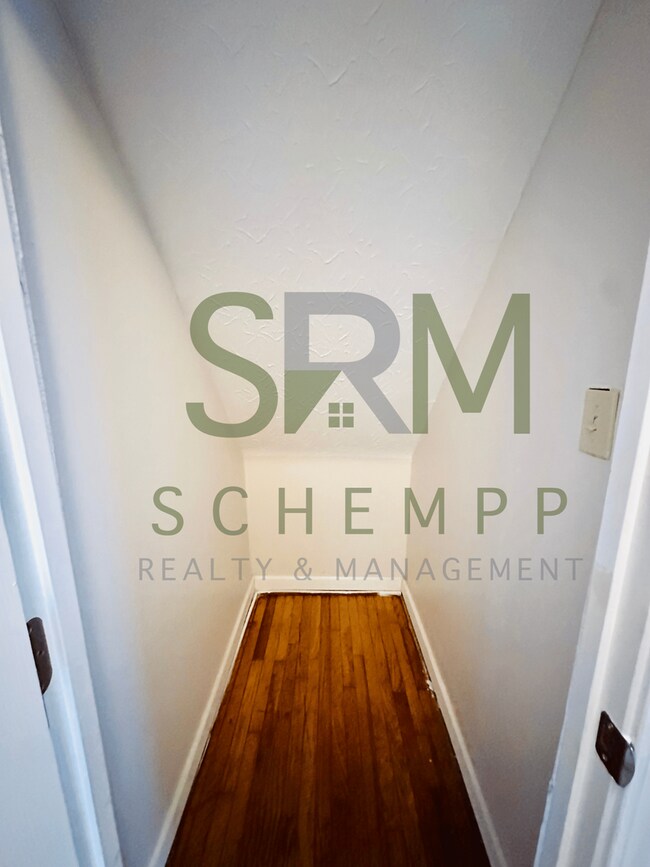 Building Photo - Updated 4BR house in Taylor Berry Neighborhood