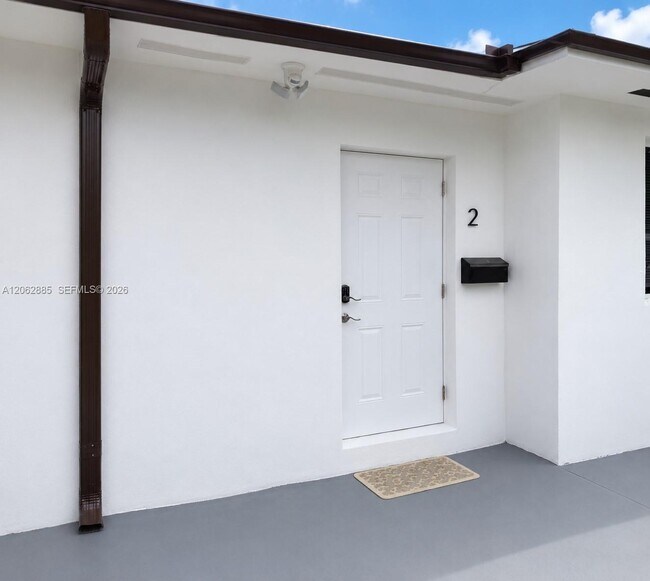 Foto del edificio - 2829 SW 32nd Ct
