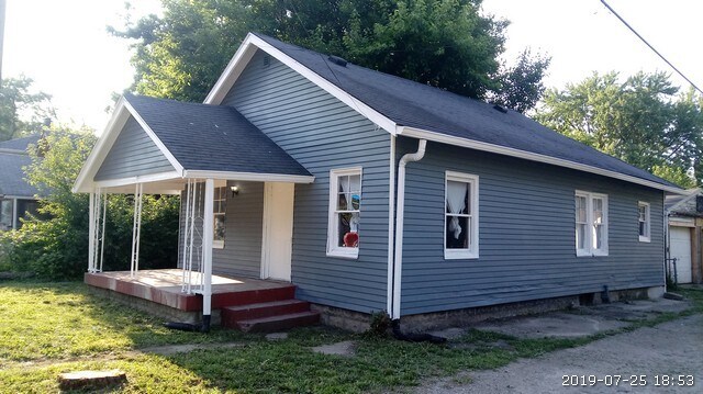 Building Photo - 3412 e 9th street