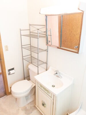 Bathroom - 1123 6th Ave E