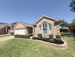 Building Photo - 2749 Crystal Glenn Cir