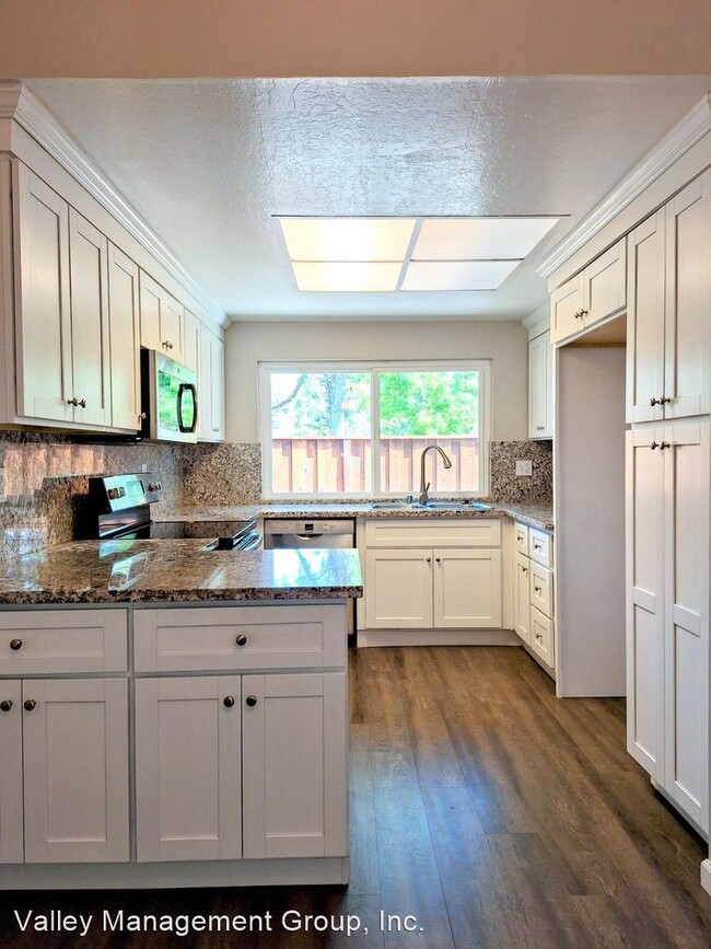 Building Photo - 2 br, 2 bath House - 20121 Northwood Dr